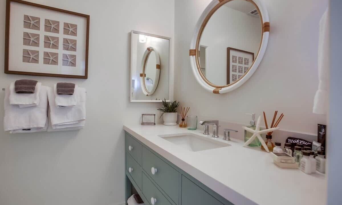Photo of Bathroom in Village of La Jolla