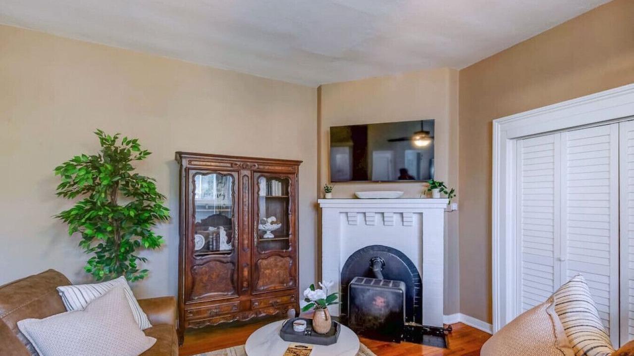 Photo of Livingroom in Chico