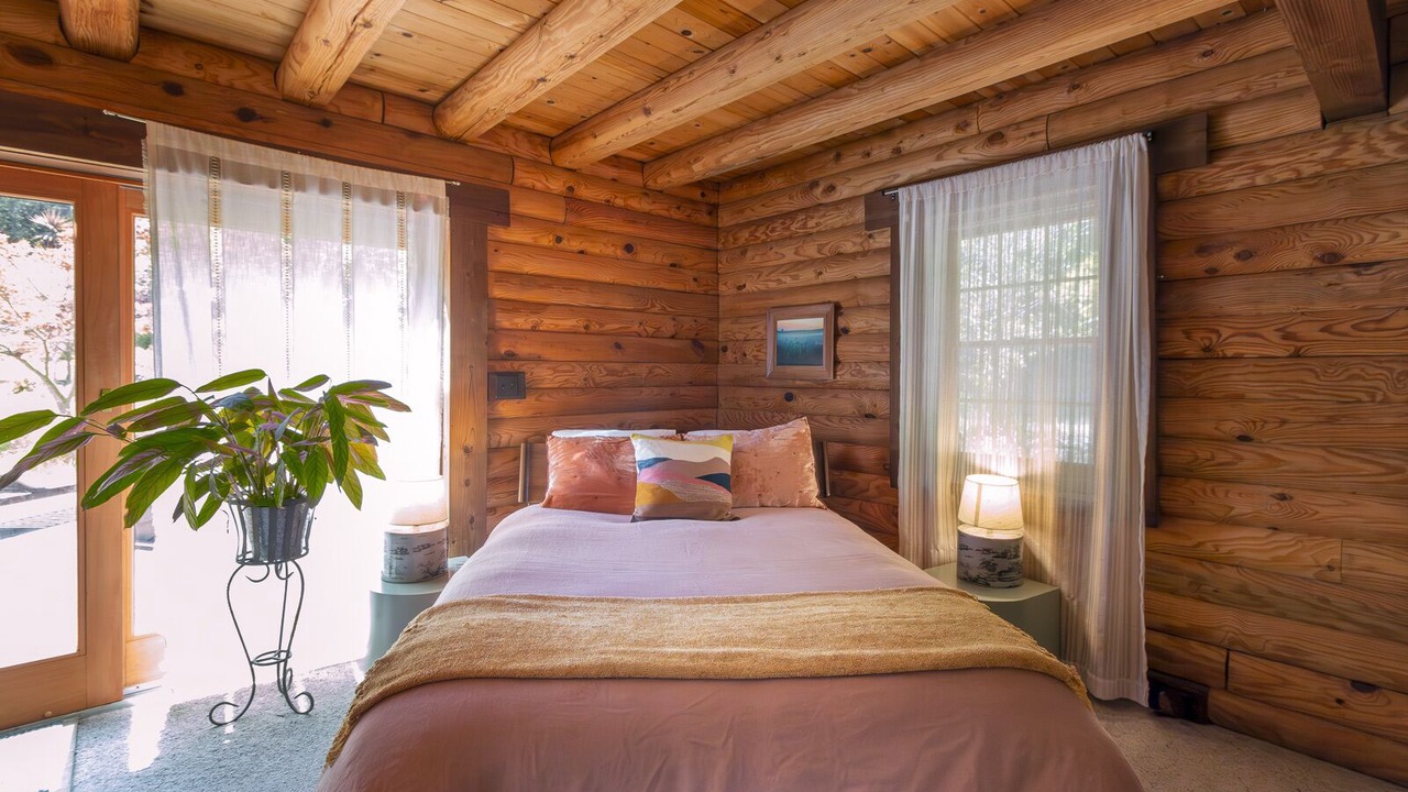 Photo of Bedroom in Albion