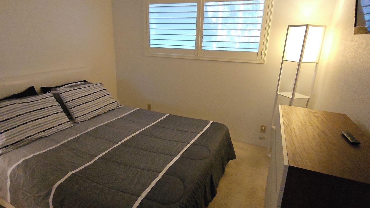 Photo of Bedroom in Racquet Club West