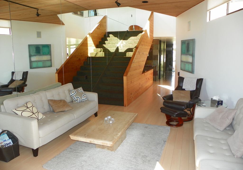 Photo of Livingroom in Bay Park