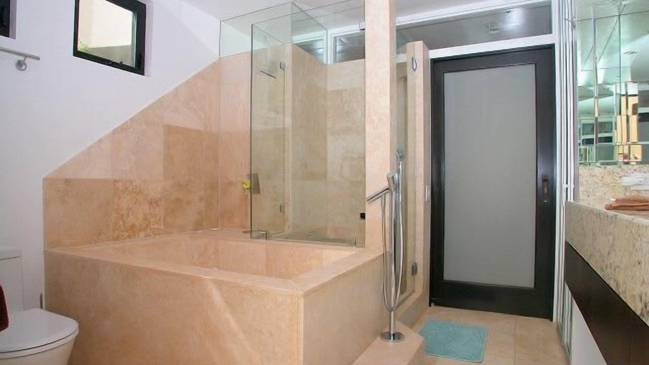 Photo of Bathroom in Bay Park