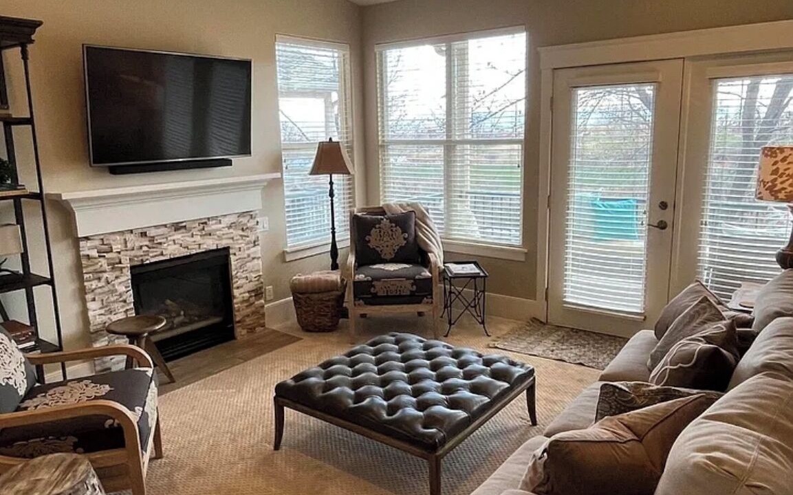 Photo of Livingroom in Green Springs