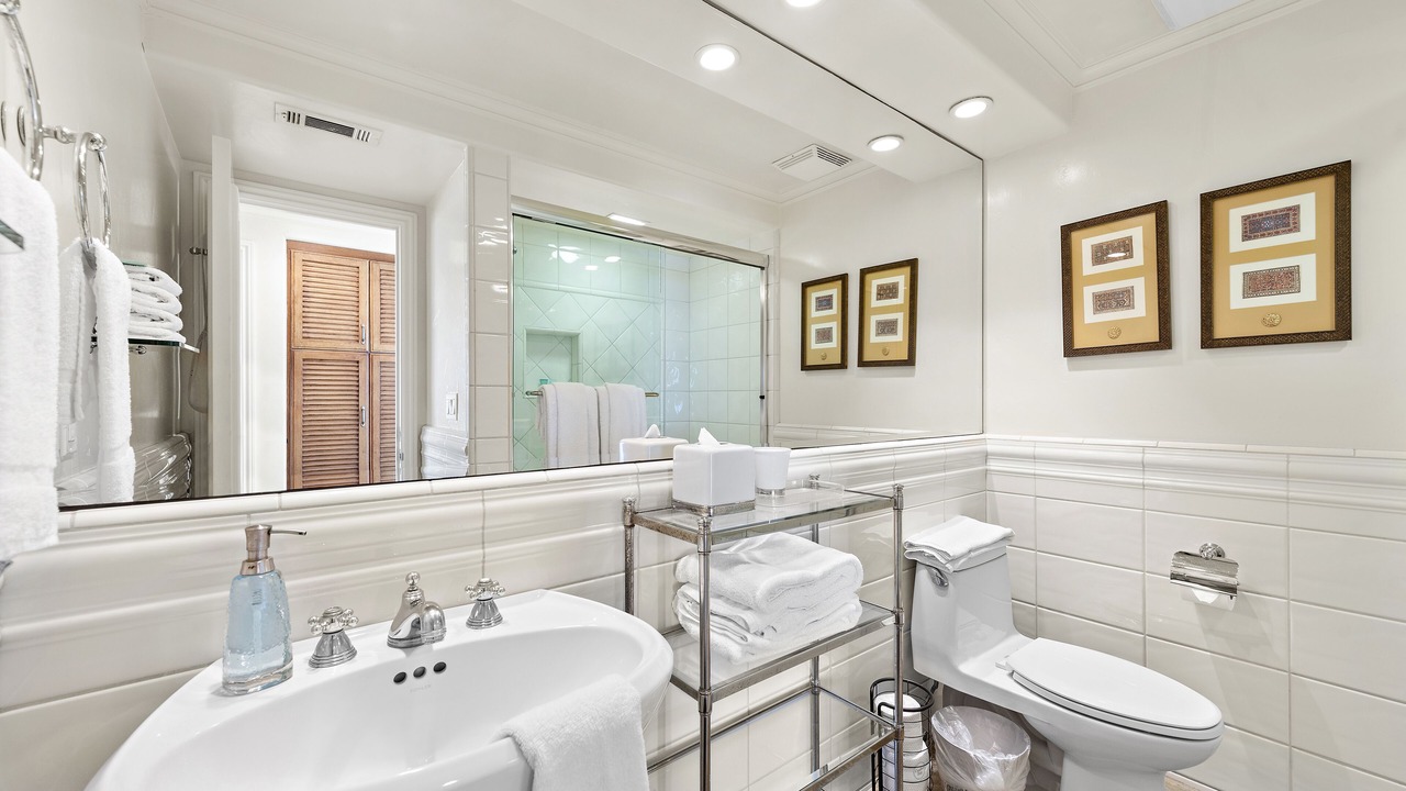 Photo of Bathroom in Laguna Beach