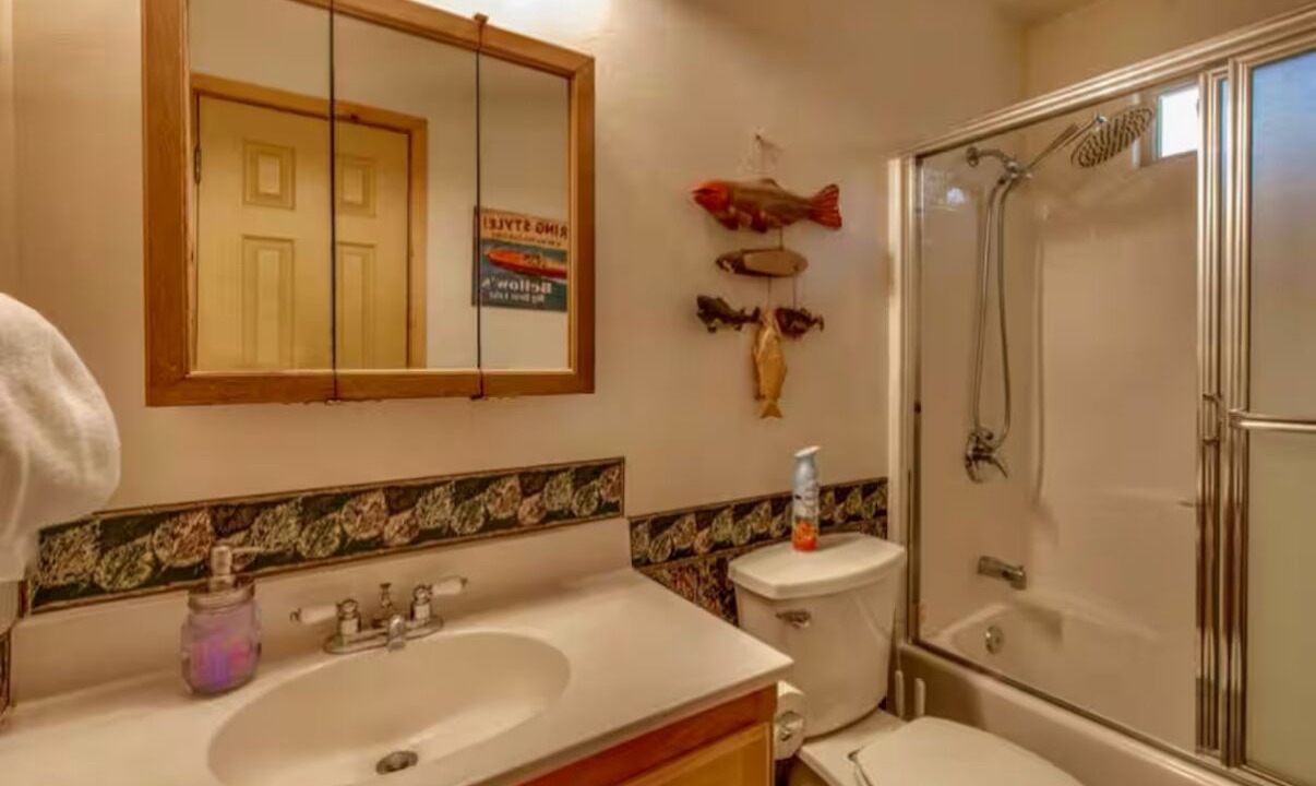Photo of Bathroom in Moonridge