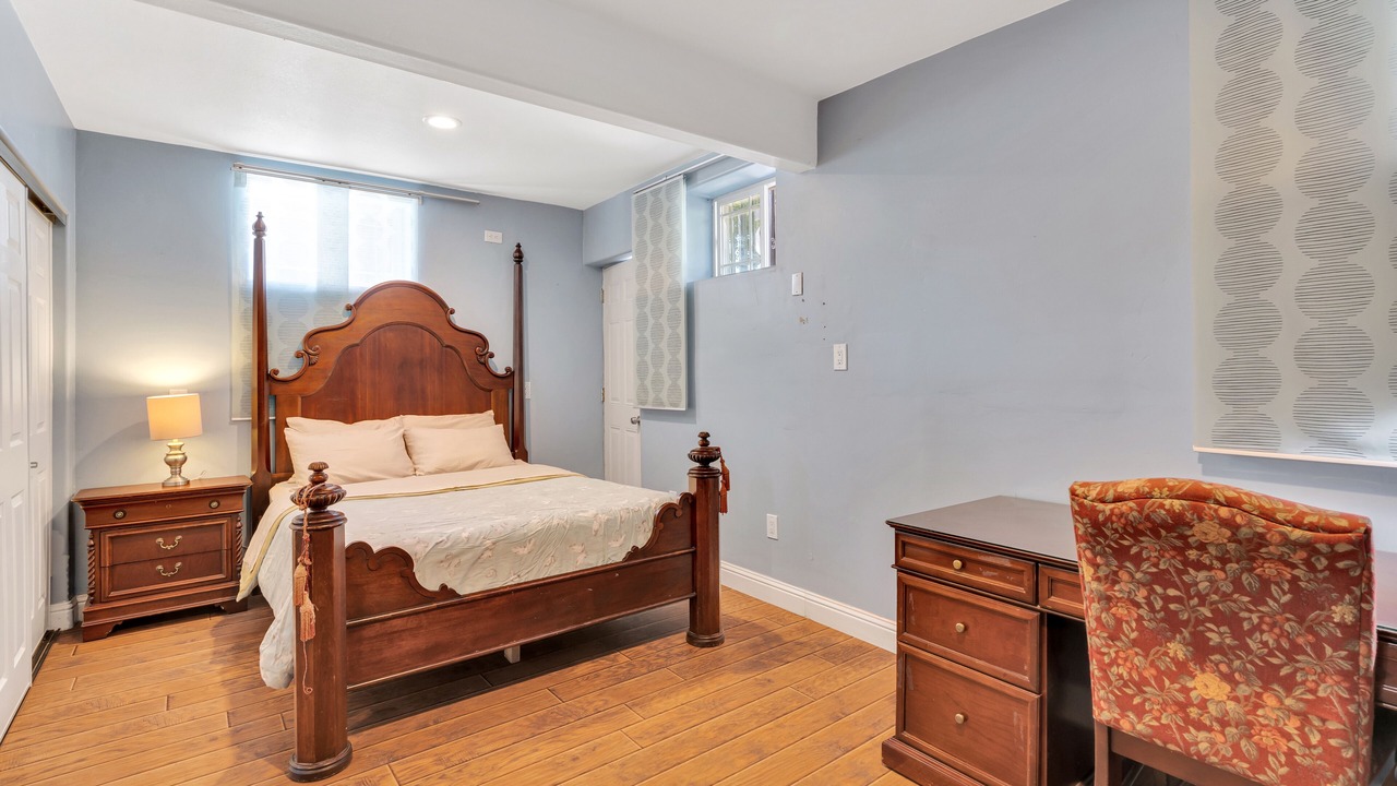 Photo of Bedroom in Roosevelt Park