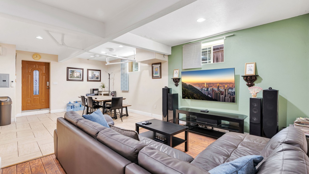 Photo of Livingroom in Roosevelt Park