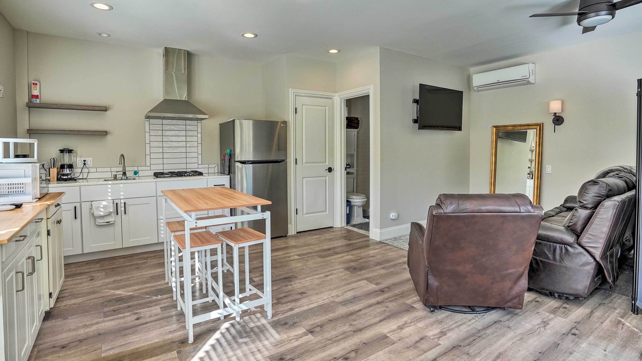 Photo of Bedroom in Pleasant Hill