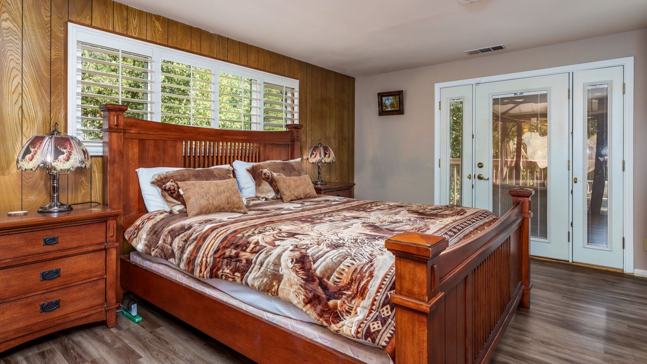 Photo of Bedroom in Bass Lake