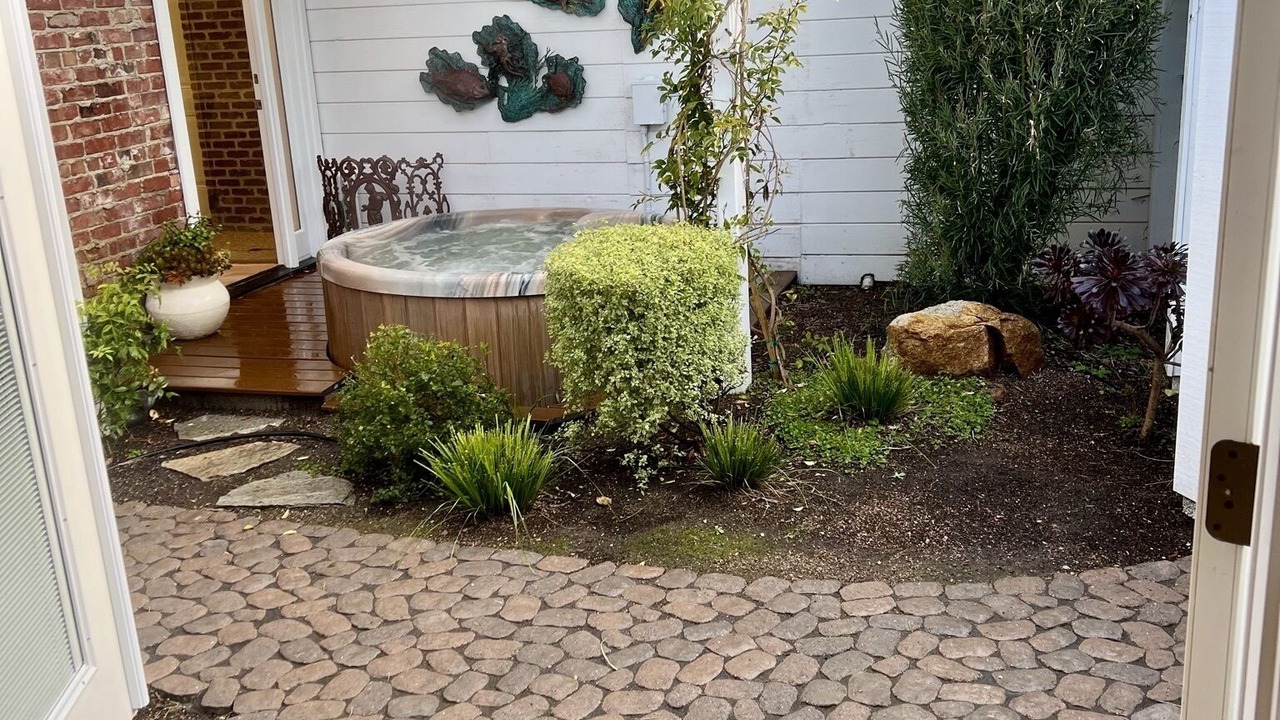 Photo of Patio Balcony in Shell Beach