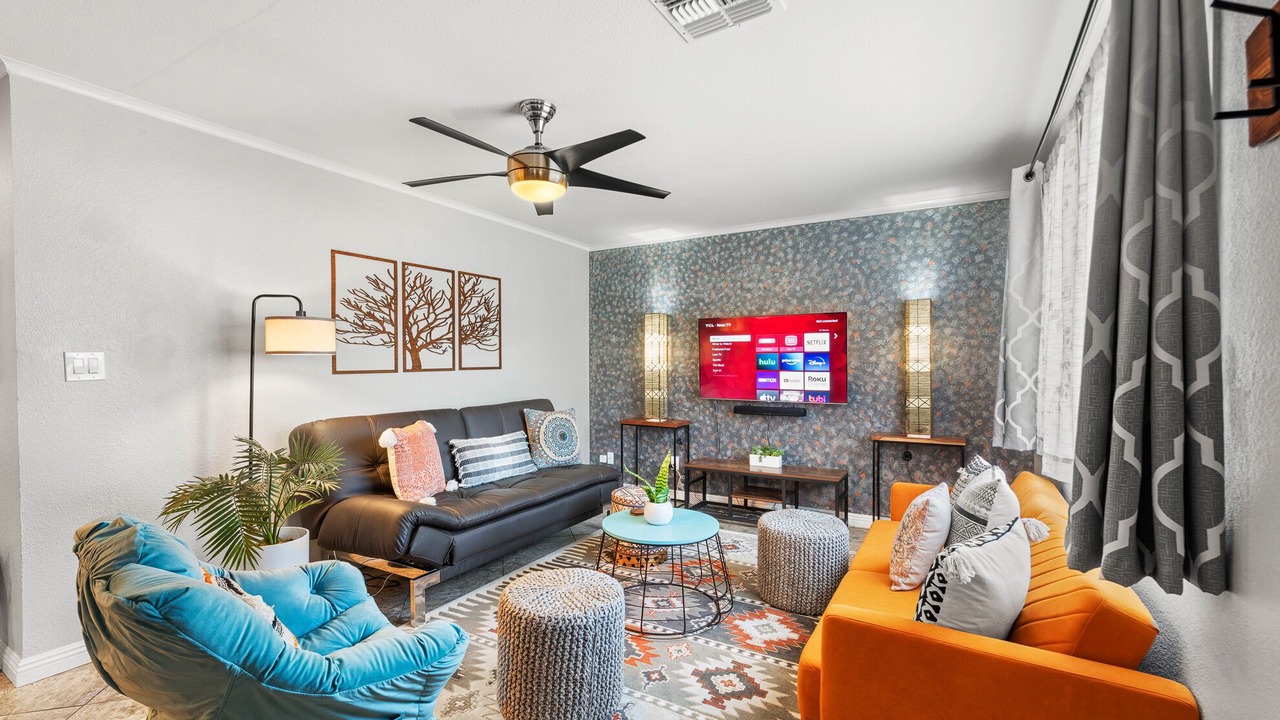 Photo of Livingroom in South Mountain Acres
