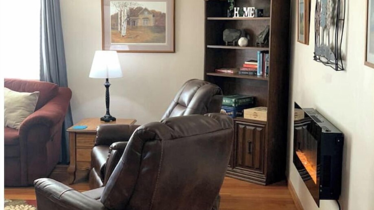 Photo of Livingroom in Dewey-Humboldt