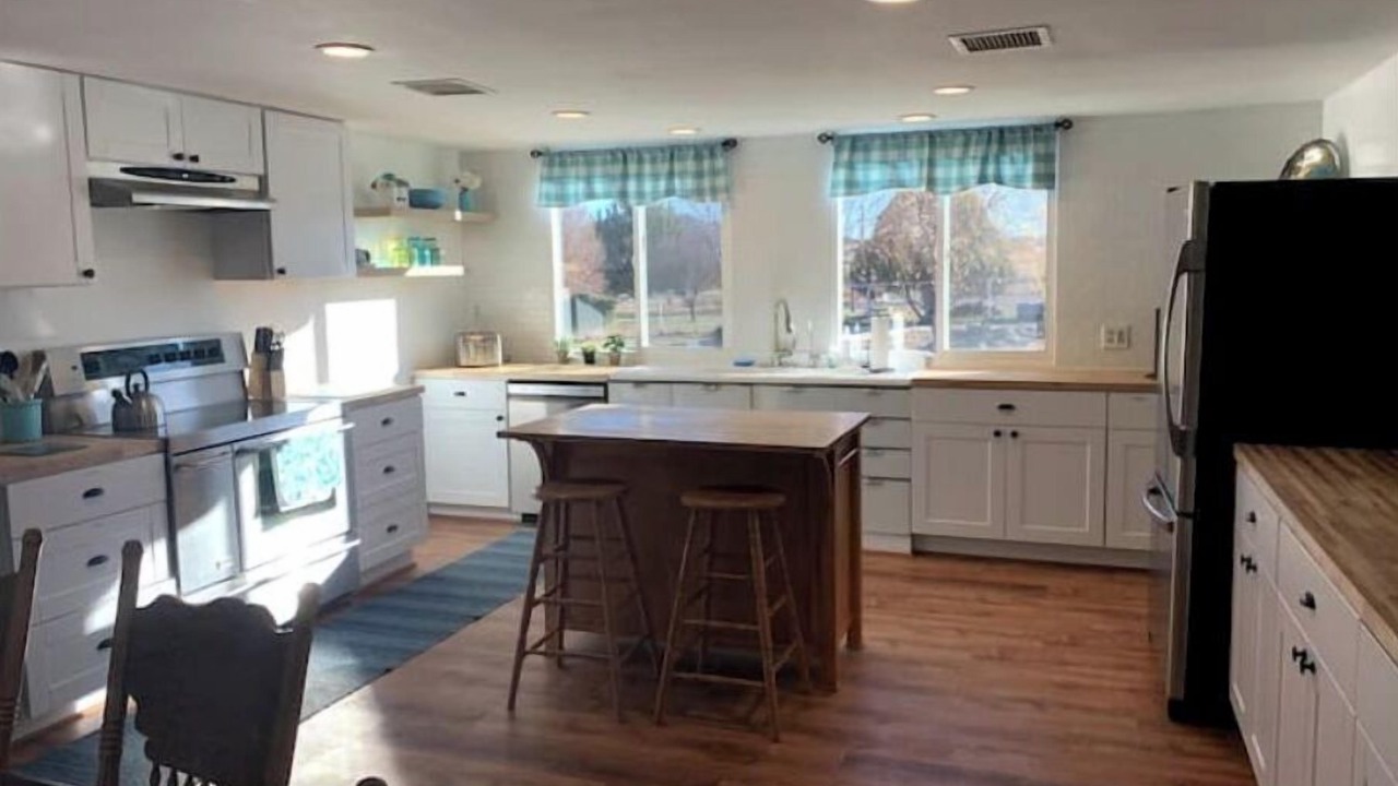 Photo of Kitchen in Dewey-Humboldt
