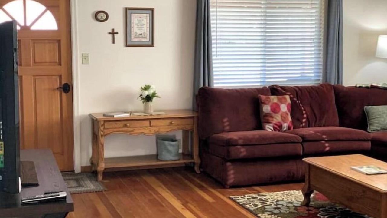 Photo of Livingroom in Dewey-Humboldt
