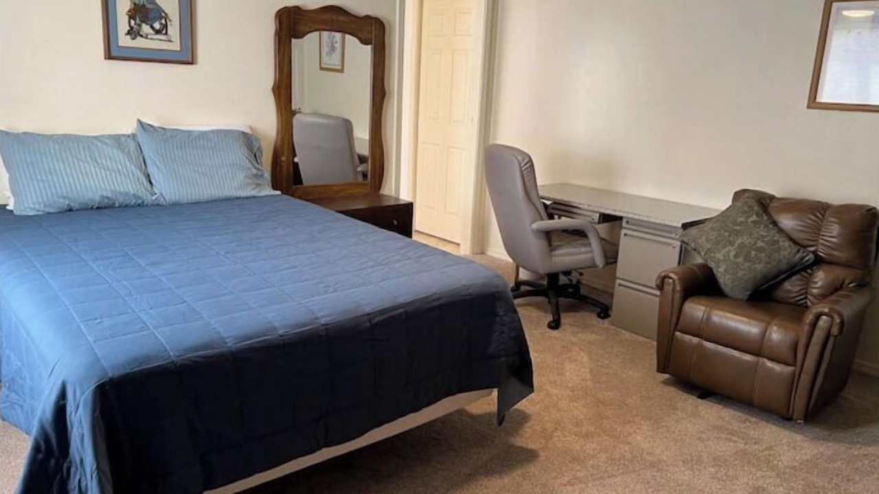 Photo of Bedroom in Dewey-Humboldt