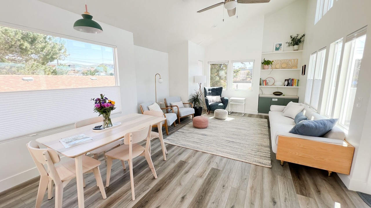 Photo of Livingroom in Baywood Park