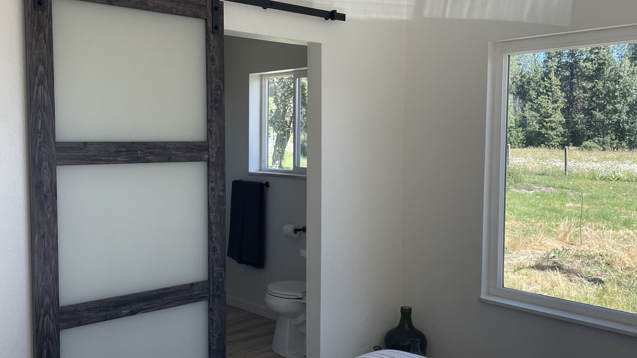 Photo of Bedroom in Shingletown