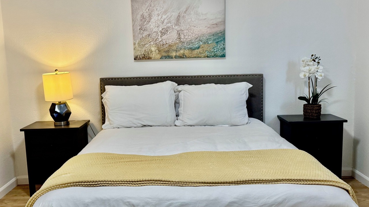 Photo of Bedroom in San Leandro