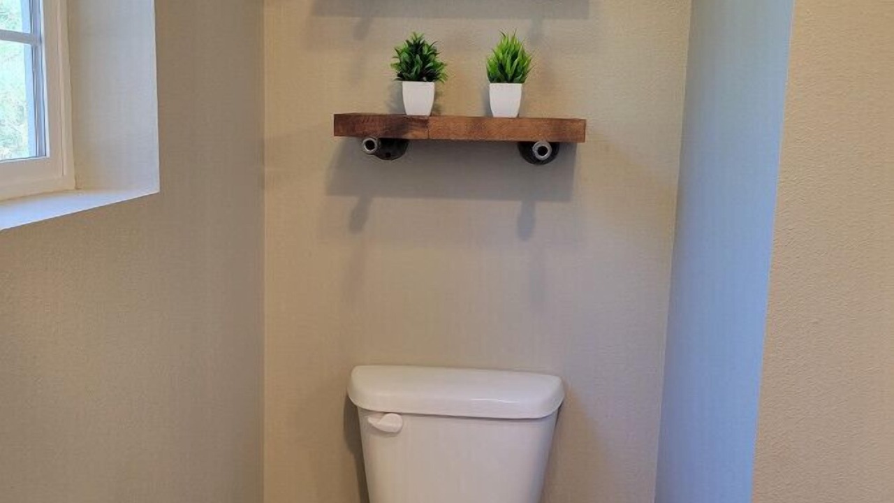Photo of Bathroom in Wrightwood
