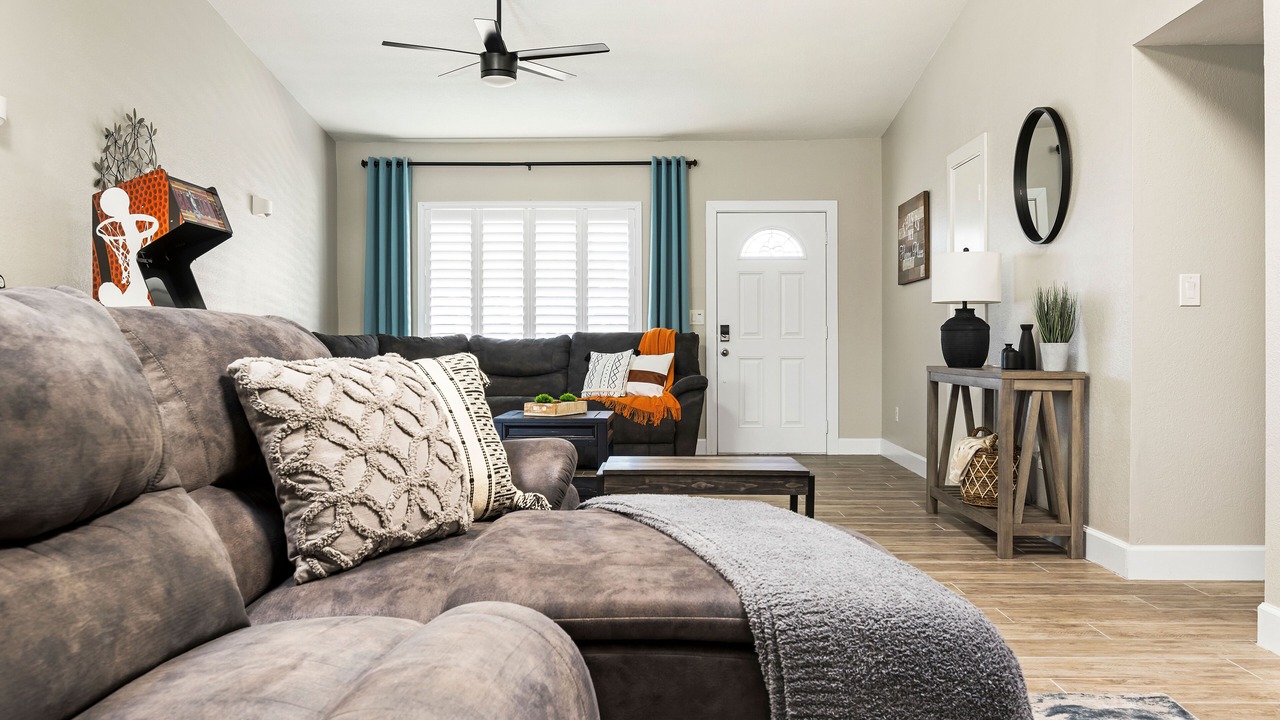 Photo of Livingroom in Roadrunner Estates East