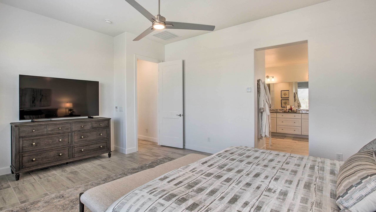 Photo of Bedroom in Palm Valley