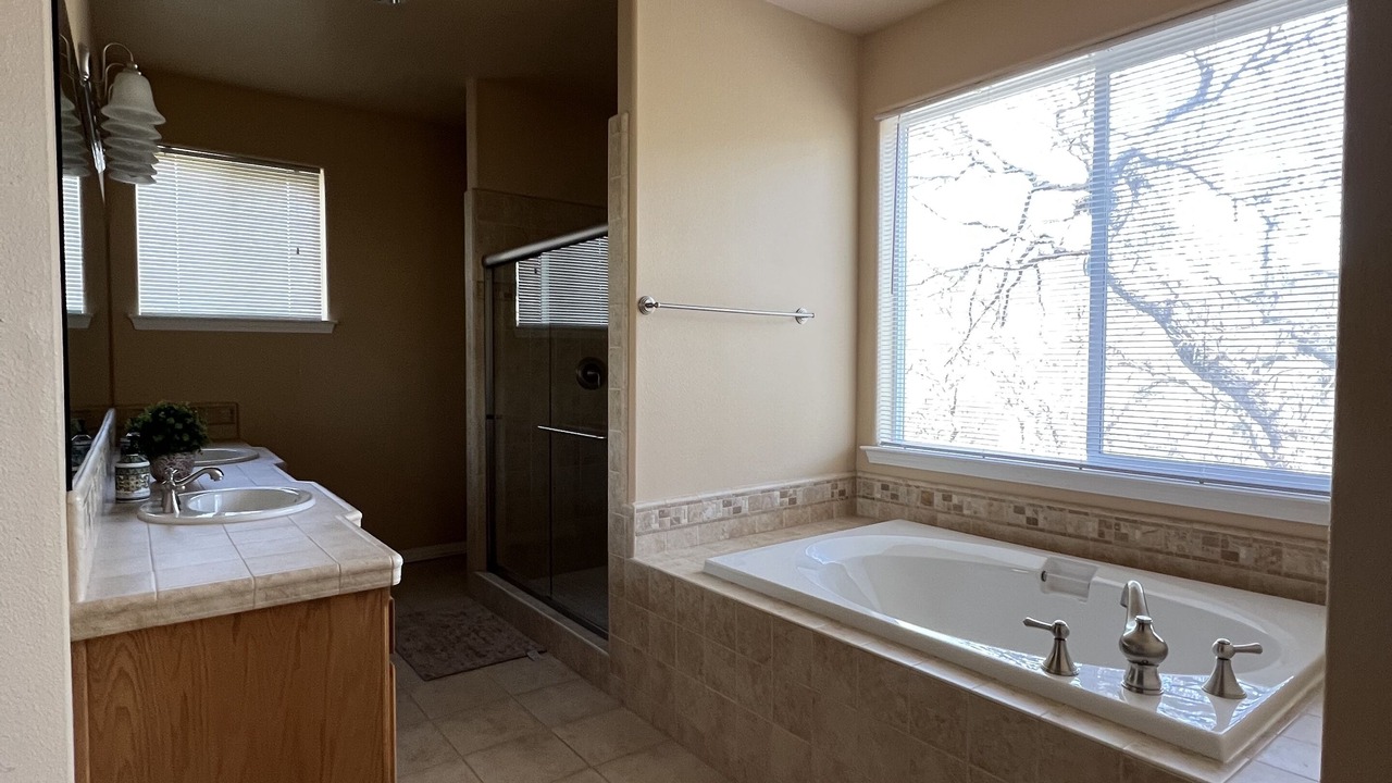 Photo of Bathroom in Oak Shores