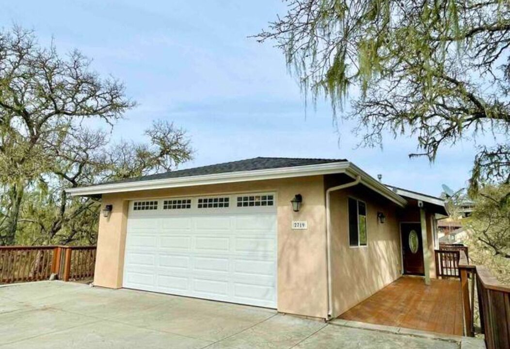 Photo of Outdoor in Oak Shores