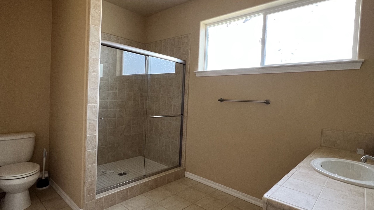 Photo of Bathroom in Oak Shores