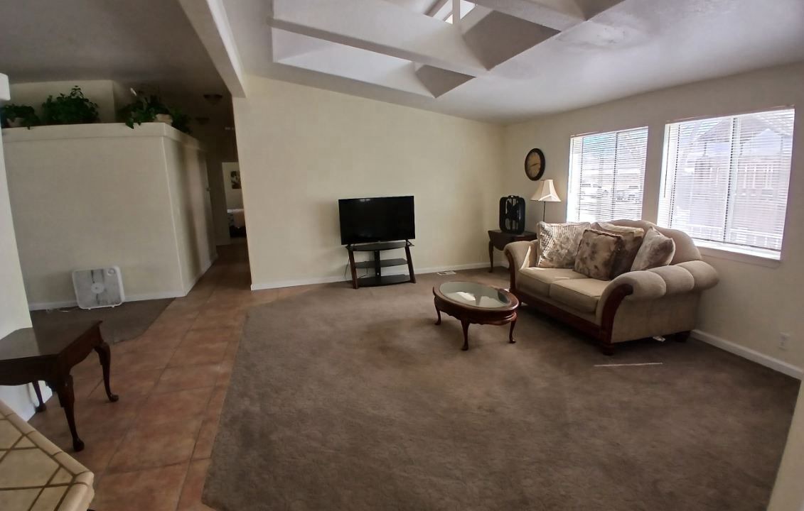 Photo of Livingroom in Olancha