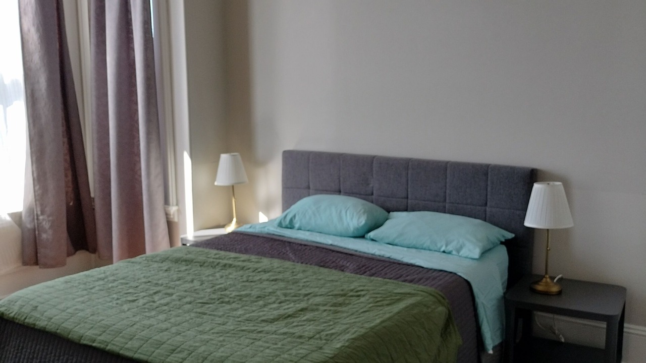 Photo of Bedroom in Alameda