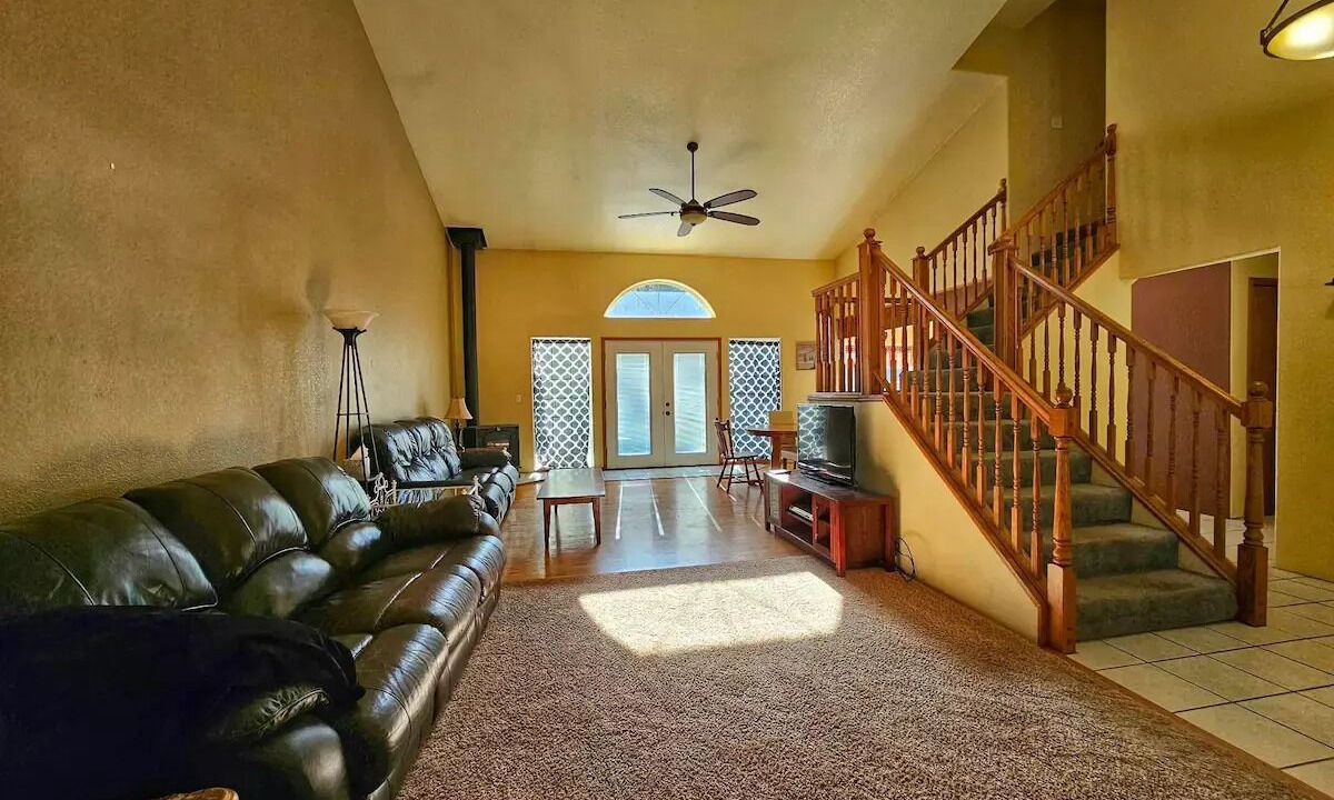 Photo of Livingroom in Susanville