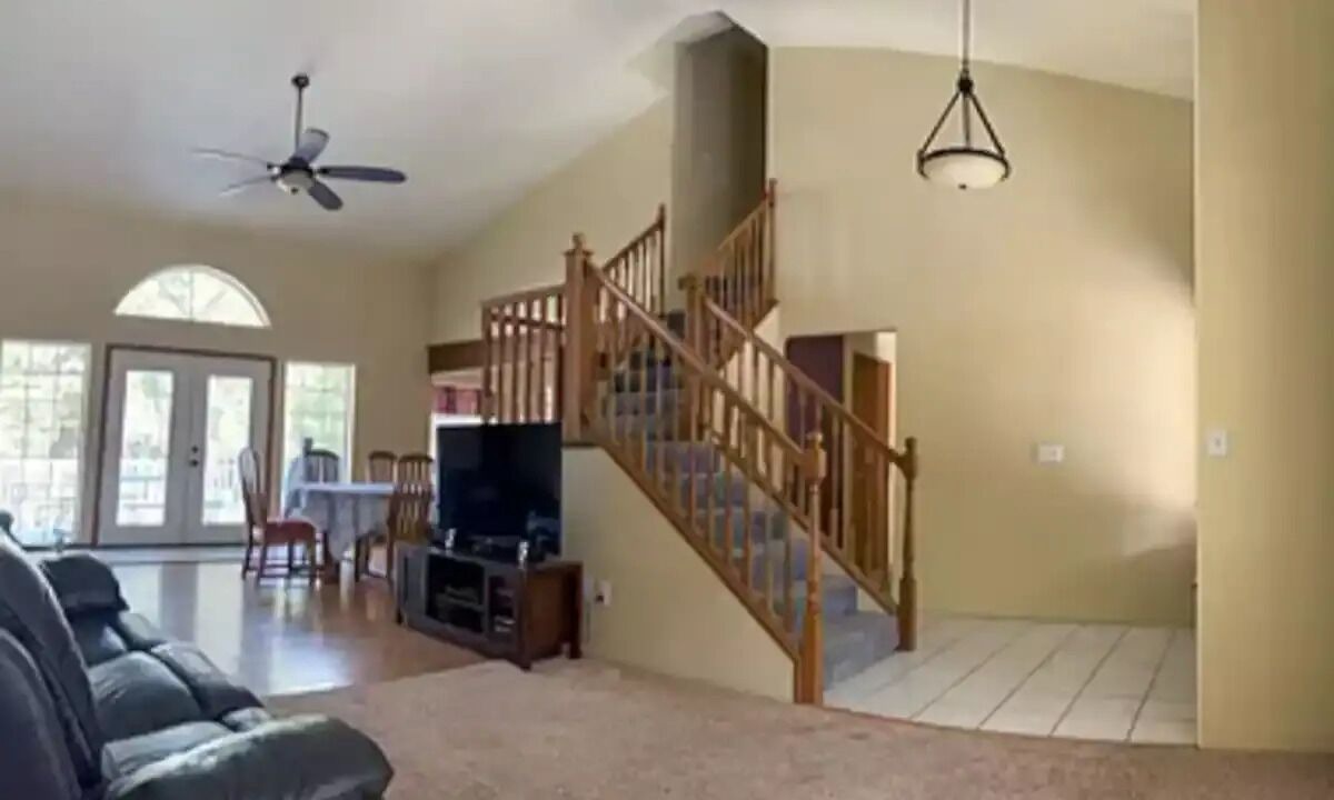 Photo of Livingroom in Susanville