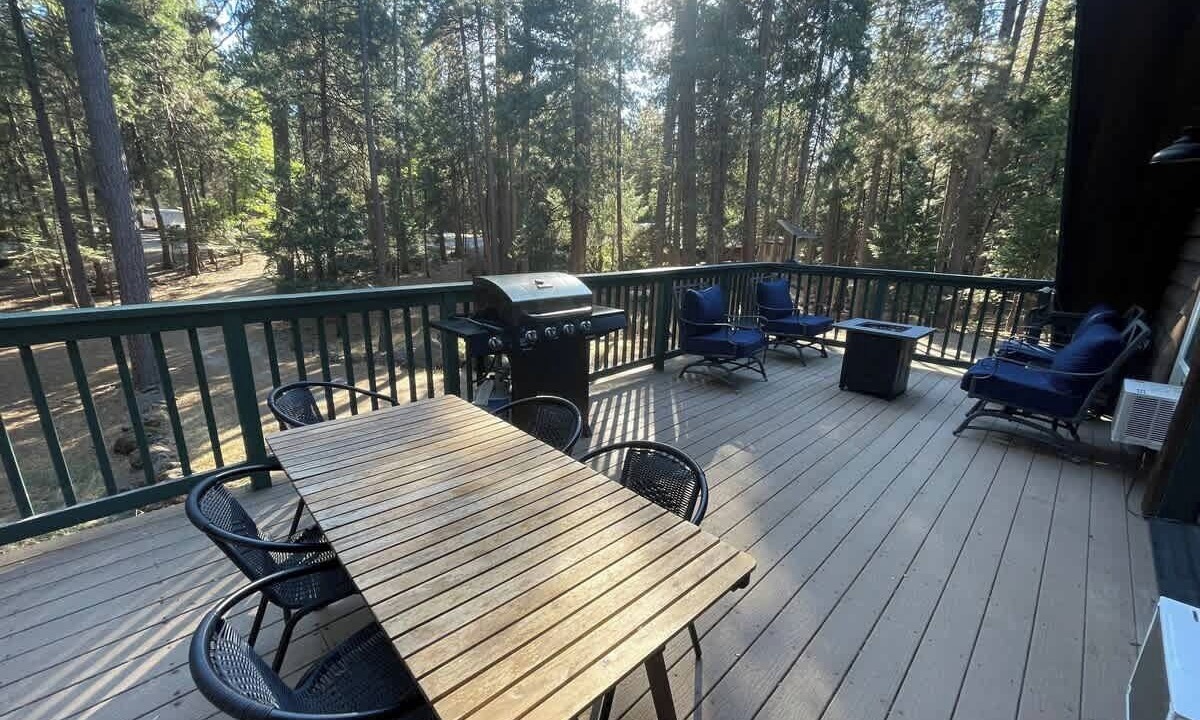 Photo of Patio Balcony in Shingletown