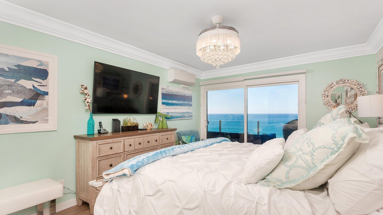 Photo of Bedroom in Solana Beach