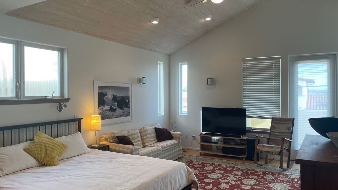 Photo of Bedroom in Shell Beach