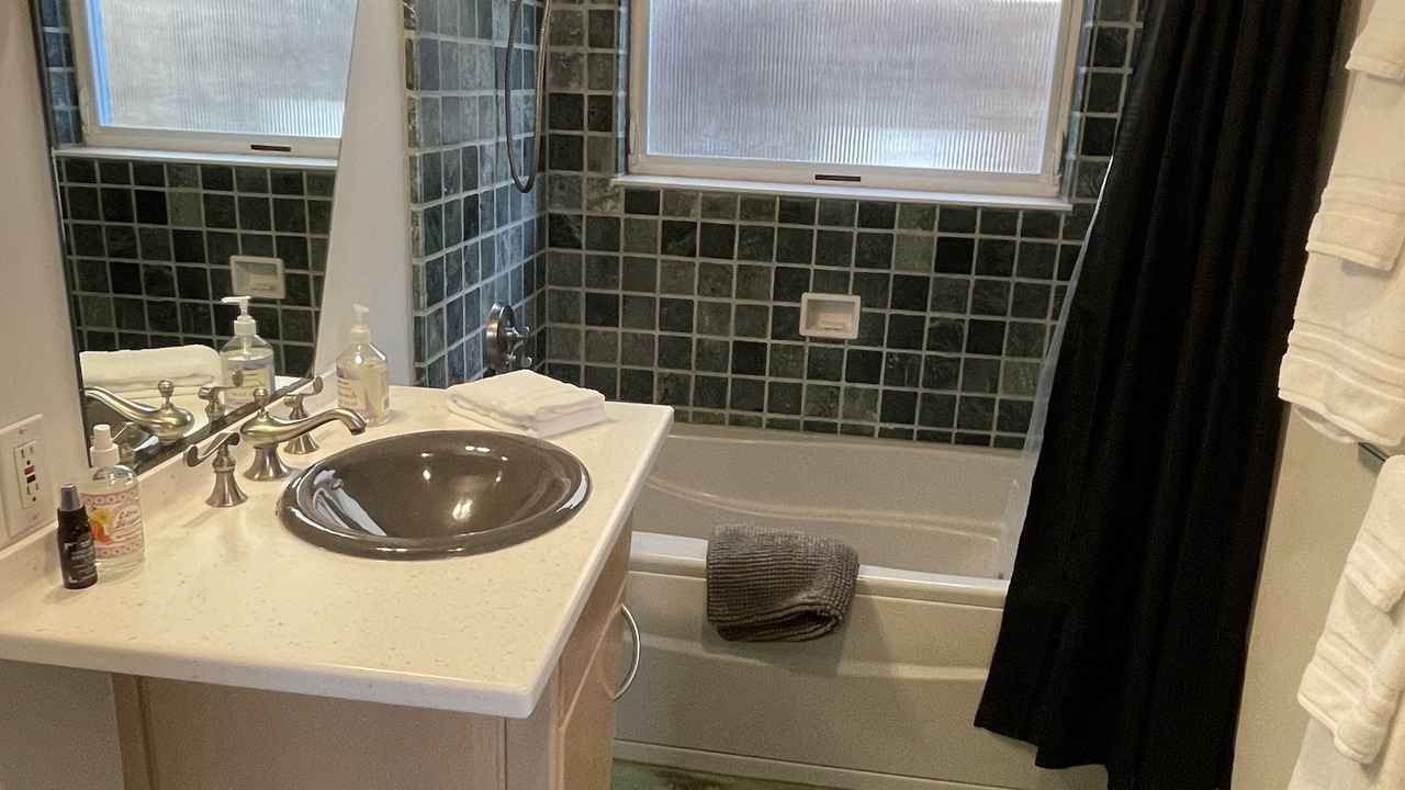 Photo of Bathroom in Shell Beach