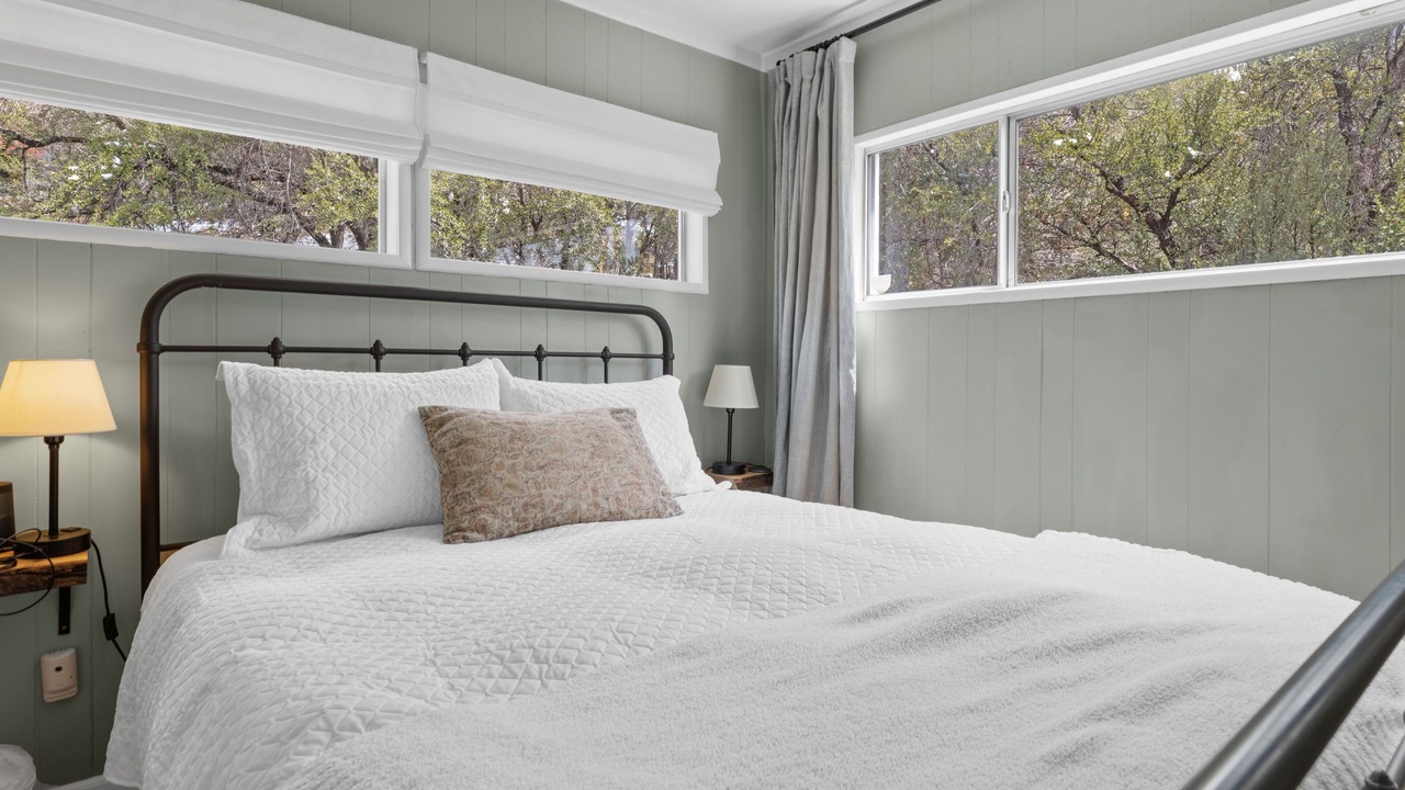 Photo of Bedroom in Fawnskin