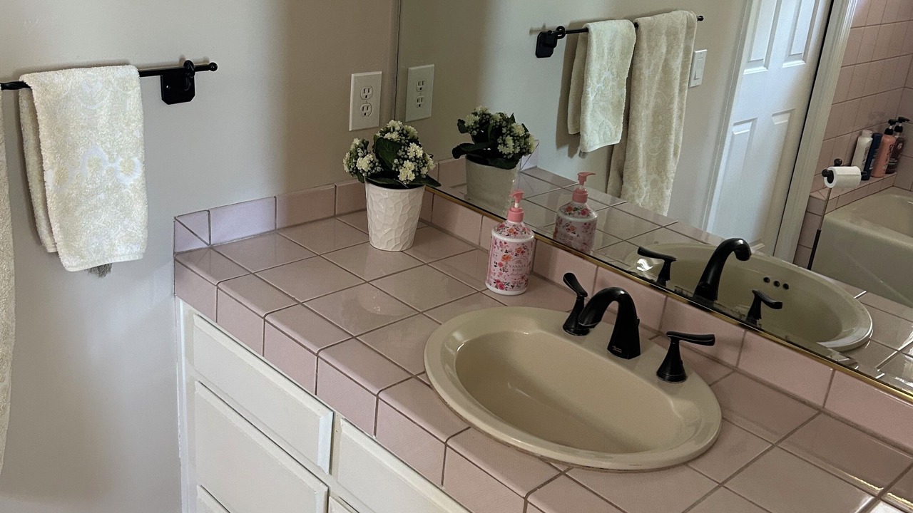 Photo of Bathroom in Valley Center