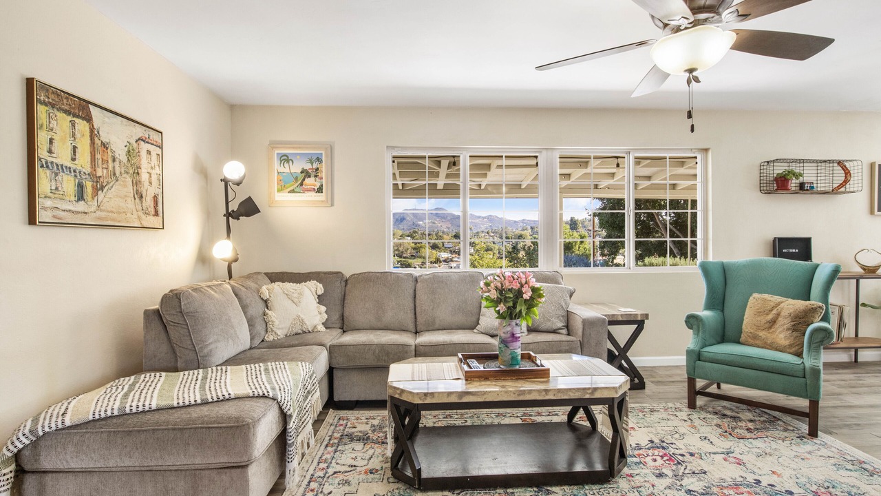 Photo of Livingroom in Vista