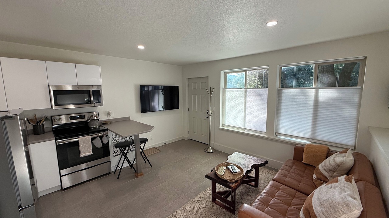 Photo of Livingroom in Lexington Hills