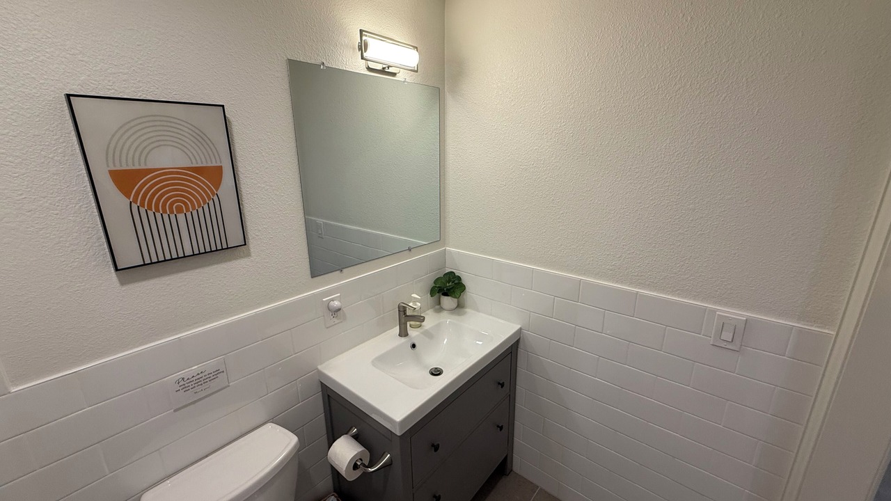 Photo of Bathroom in Lexington Hills