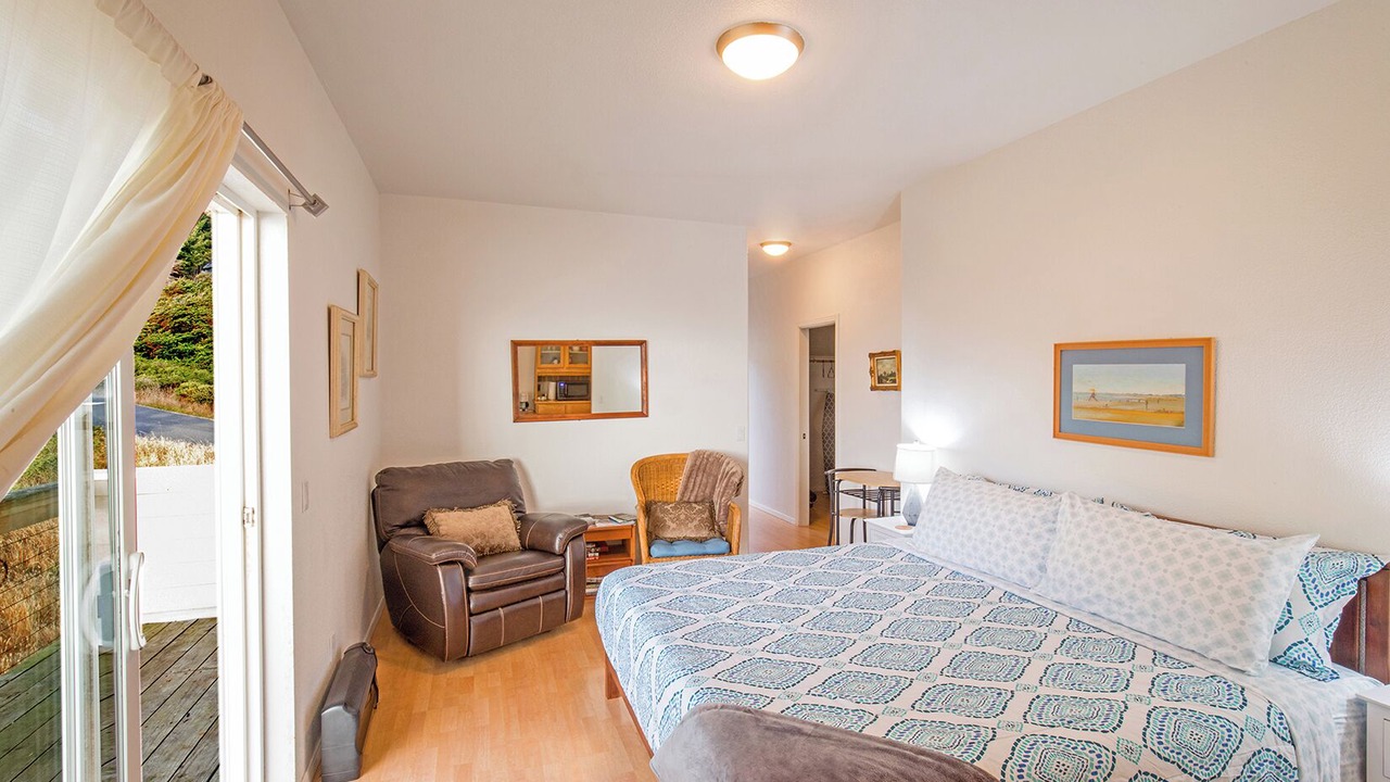 Photo of Bedroom in Shelter Cove