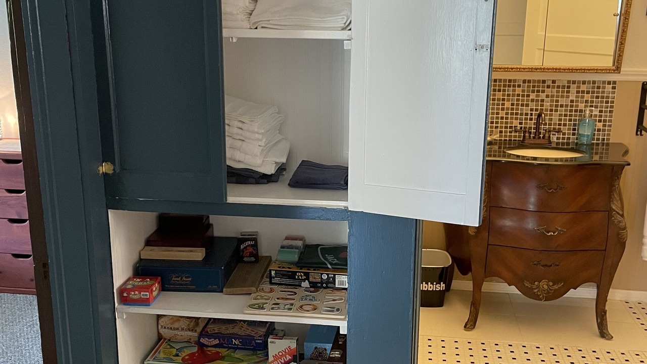 Photo of Bedroom in Dunsmuir