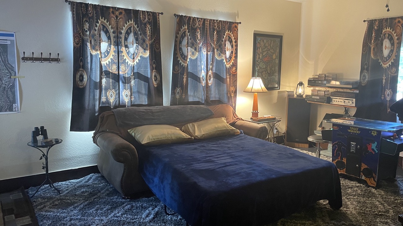 Photo of Bedroom in Dunsmuir