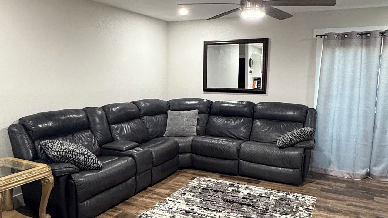 Photo of Livingroom in Somerton