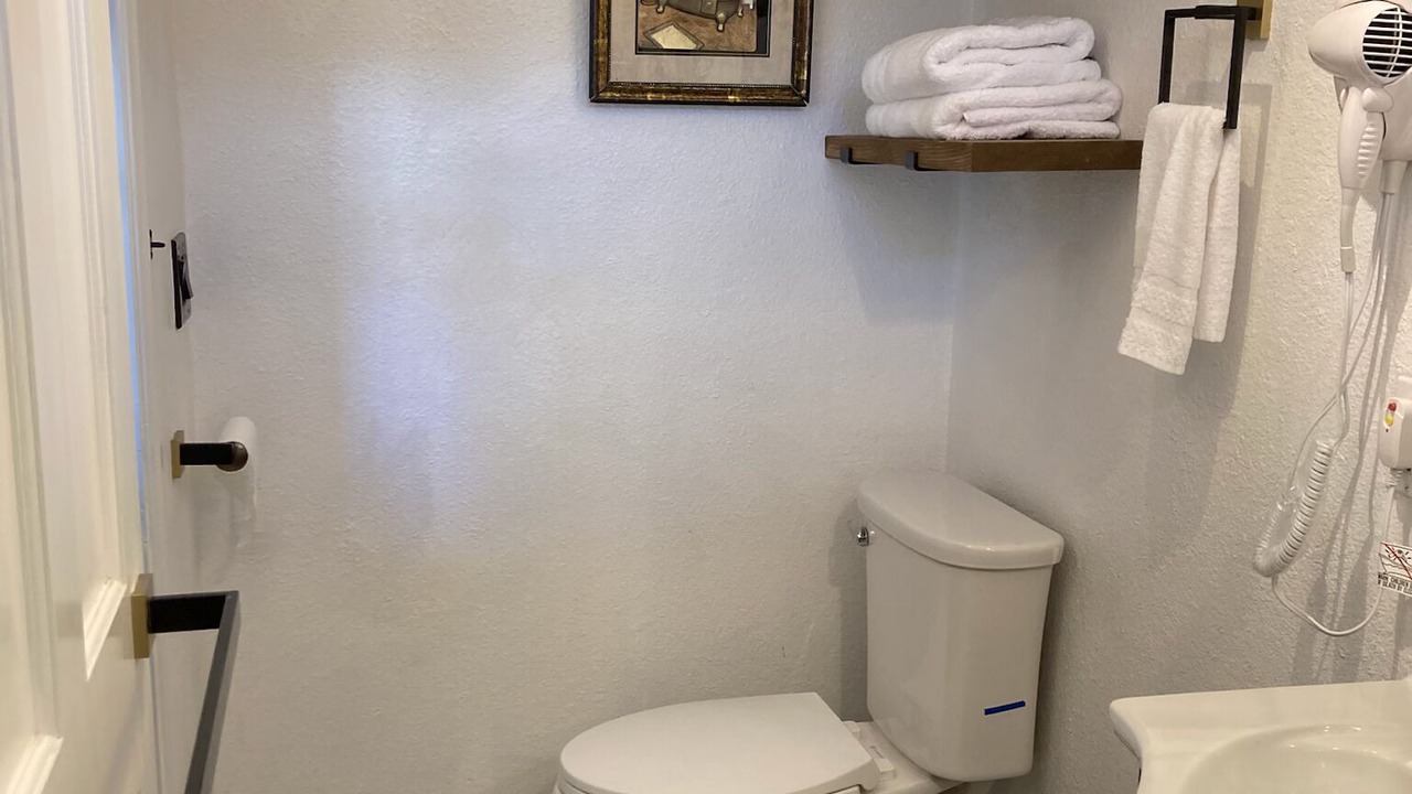 Photo of Bathroom in Banning