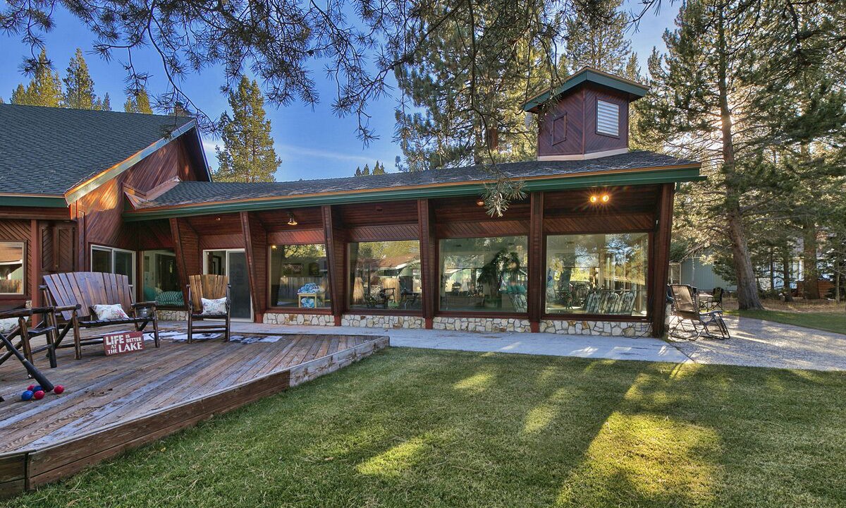 Photo of Patio Balcony in South Lake Tahoe