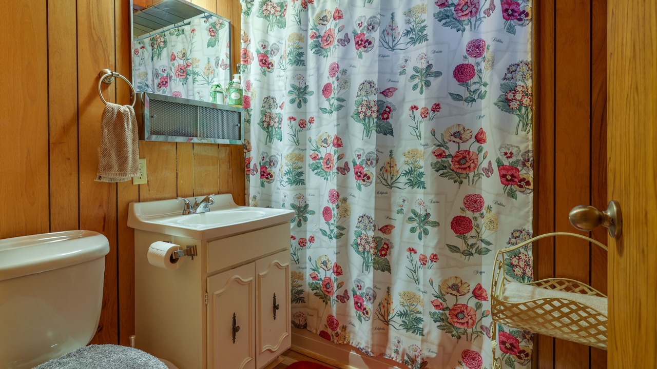Photo of Bathroom in Twain Harte