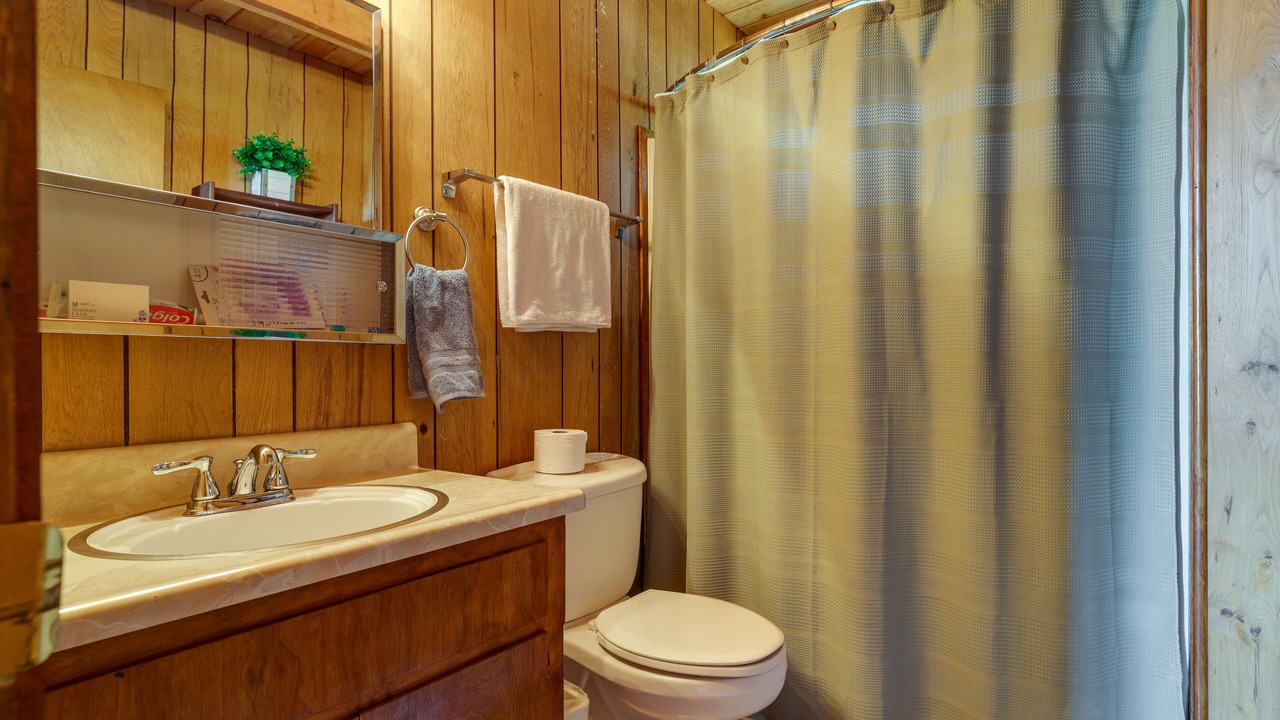 Photo of Bathroom in Twain Harte