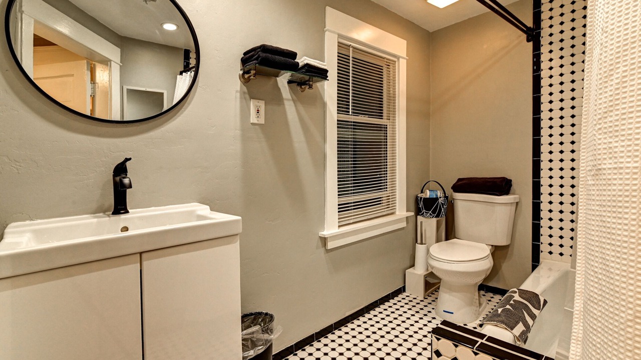 Photo of Bathroom in Roosevelt